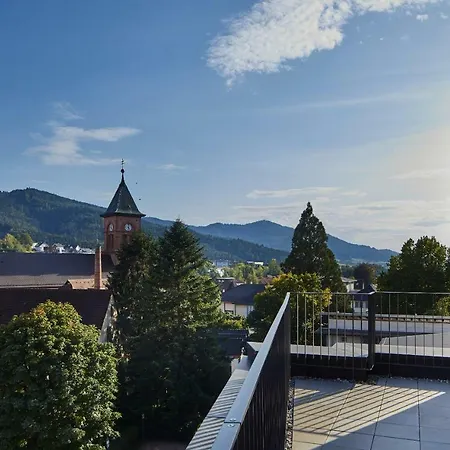 Elzland 9 Linden Otel