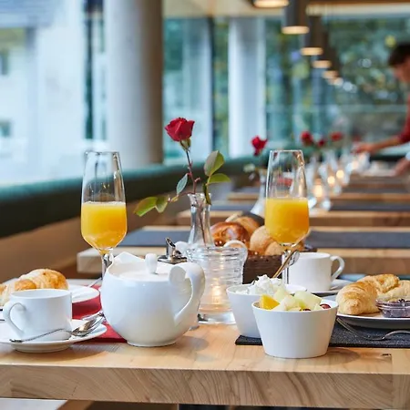 Elzland 9 Linden Hotel 4*